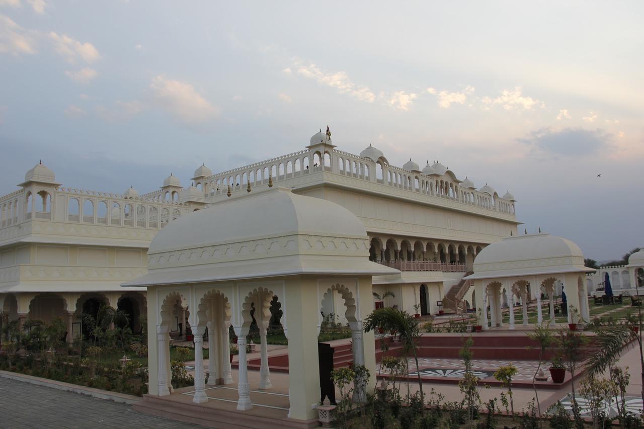 Laxmi Palace Dausa Eksteriør billede